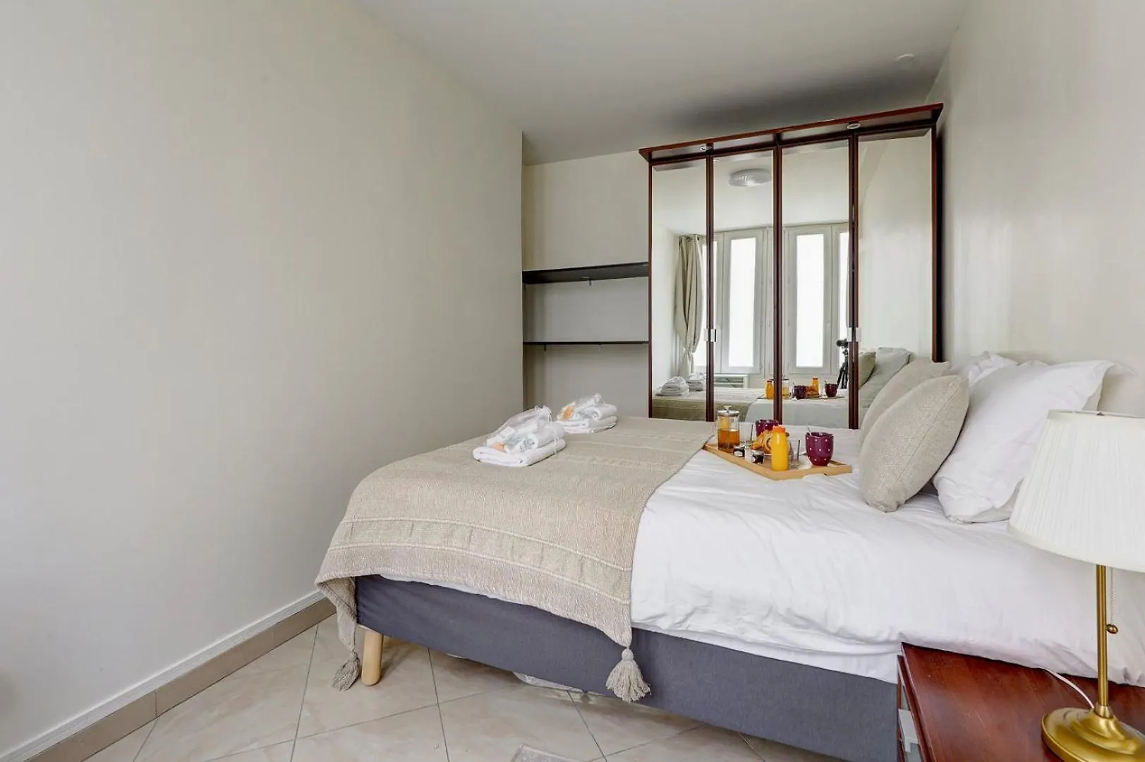 404 Charlotte - Superbe A Apartment